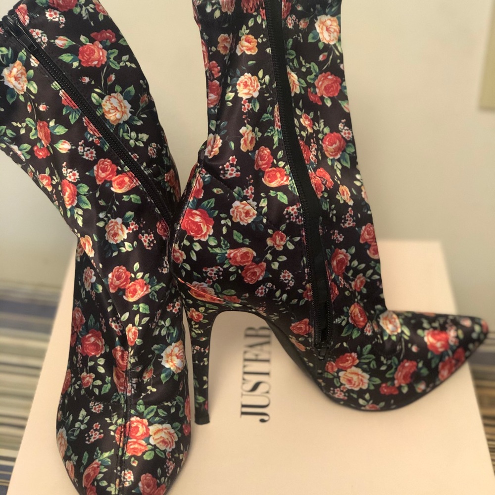 Floral bootie